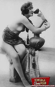 Nearly naked vintage horny chicks posing in - XXX Dessert - Picture 2