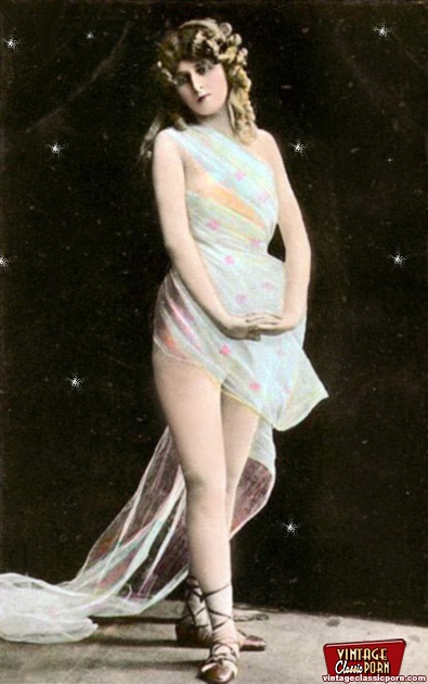 Nearly naked vintage horny chicks posing in - XXX Dessert - Picture 4