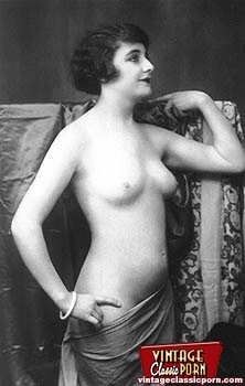 Nearly naked vintage horny chicks posing in - XXX Dessert - Picture 11