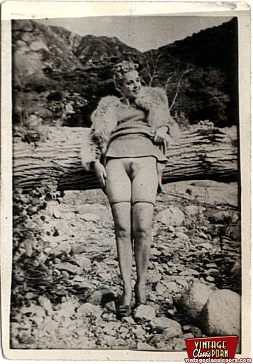 Vintage chicks with hairy pussies posing in - XXX Dessert - Picture 11