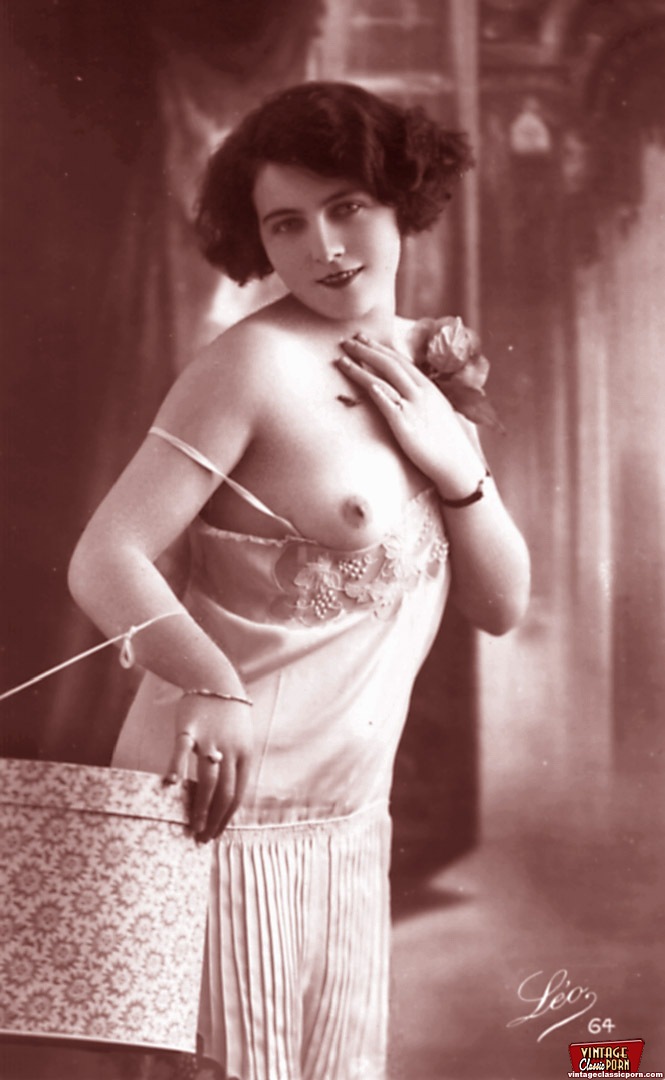 Very horny vintage naked french postcards i - XXX Dessert - Picture 4