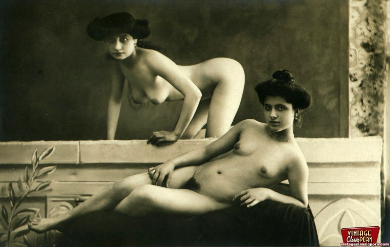 Vintage lesbian nude chicks enjoy posing in - XXX Dessert - Picture 1