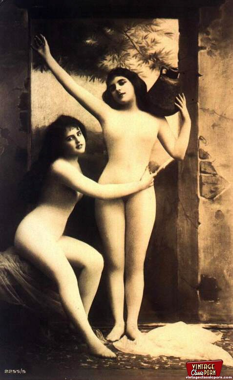 Vintage Lesbian Porn Gallery - Vintage lesbian nude chicks enjoy posing in - XXX Dessert ...