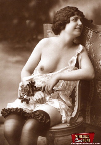 Vintage girls wearing very sexy underwear i - XXX Dessert - Picture 5