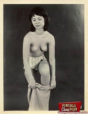 Real vintage topless sweethearts in the fif - XXX Dessert - Picture 2