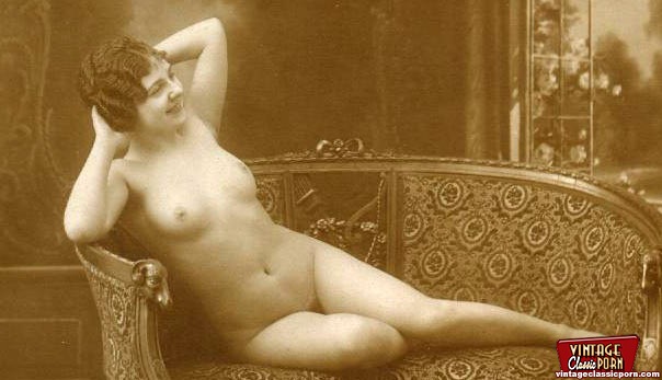 A couple of real vintage reclining ladies i - XXX Dessert - Picture 11