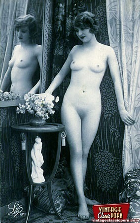 Some vintage naked girls wearing flowers in - XXX Dessert - Picture 5