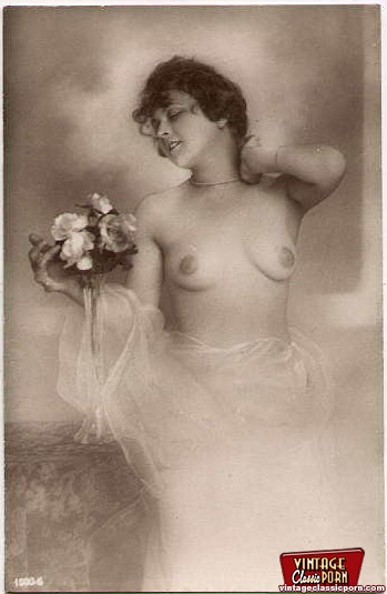 Some vintage naked girls wearing flowers in - XXX Dessert - Picture 9