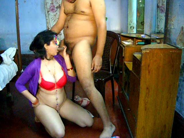 Busty Indian bitch in a mask and red bra giving a sloppy blowjob to her hubby - XXXonXXX - Pic 2