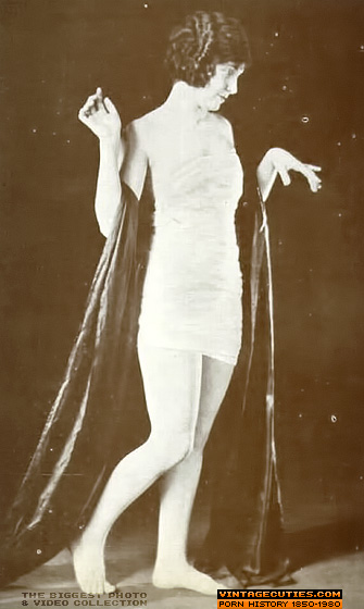 Old porn pictures of stunning beautiful bab - XXX Dessert - Picture 3