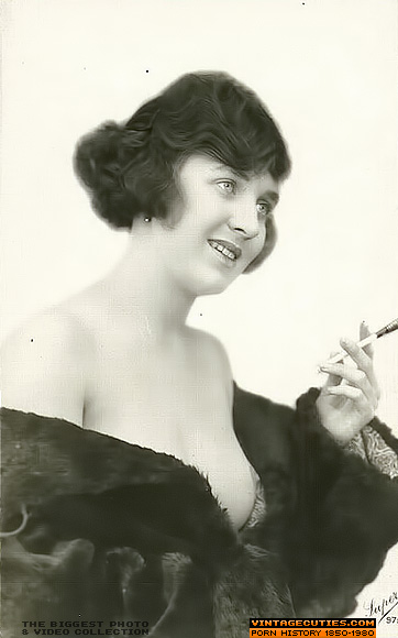 Old porn hotties with natural perfect tits  - XXX Dessert - Picture 6