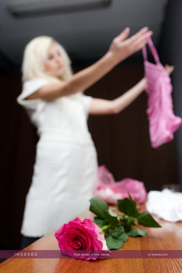 Randy blonde teeny slut displays her gorgeo - XXX Dessert - Picture 1