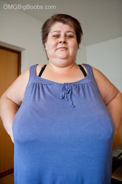 This mature bbw need a huge bra to hide her - Picture 3