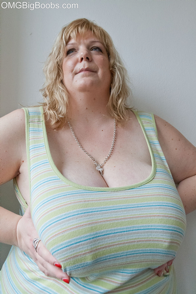 Slutty blonde bbw teasing you with her milky titties - Picture 6