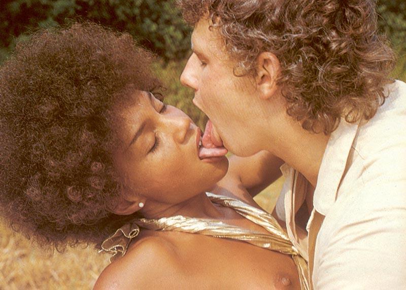 Dude with wavy hair spending awesome time w - XXX Dessert - Picture 3