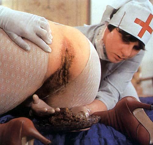 Two vintage dykes licking each other in 69  - XXX Dessert - Picture 5