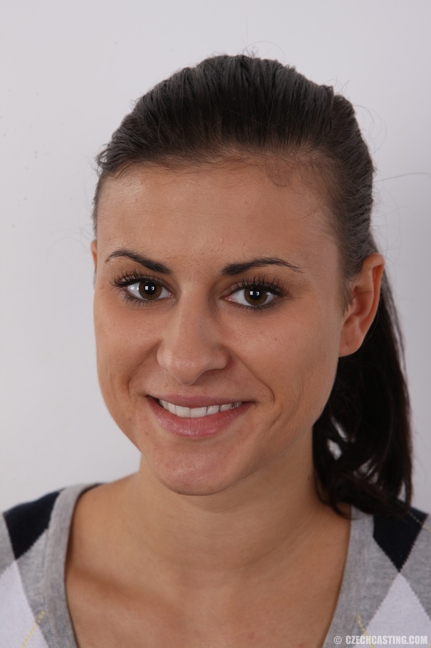 Slender seductive chick with big juicy tits - XXX Dessert - Picture 1