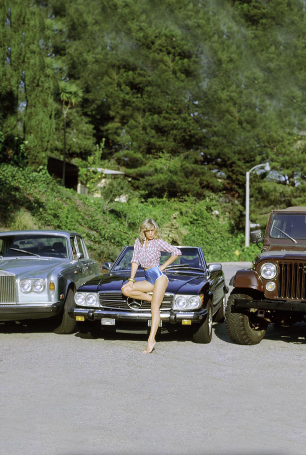 Horny classy blonde displaying her gorgeously formed body lustfully. - XXXonXXX - Pic 4