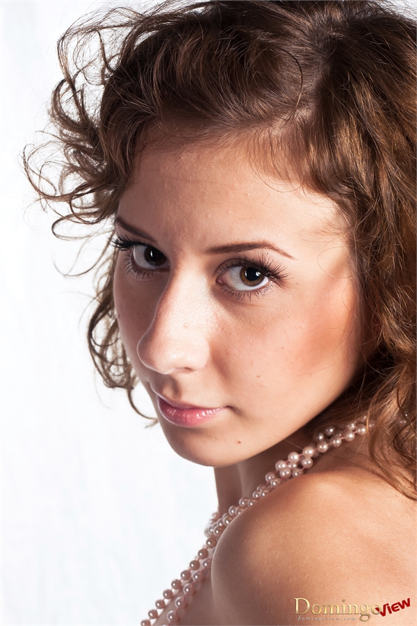 Curly teeny naked in beads showing off her  - XXX Dessert - Picture 4