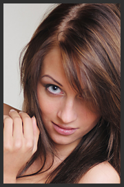 Bodacious teen looker posing nude at the po - XXX Dessert - Picture 1