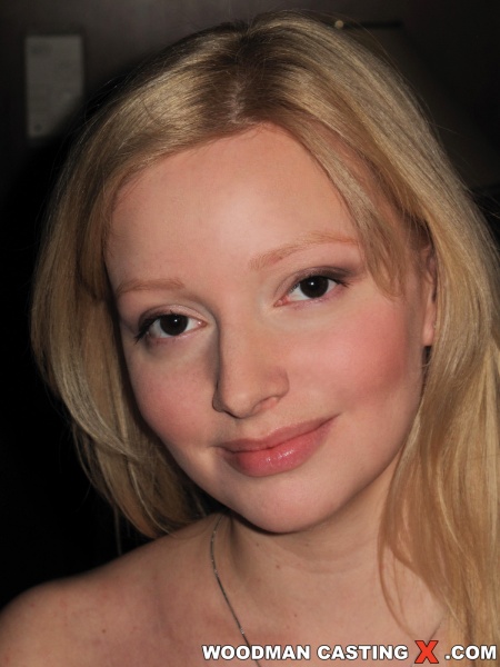 Mischievous blonde babes on smiling close-ups - XXXonXXX - Pic 10