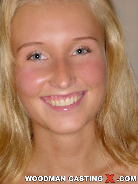 Curly and with straight hair blonde girls are so sexy - XXXonXXX - Pic 5