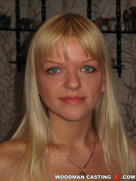 Curly and with straight hair blonde girls are so sexy - XXXonXXX - Pic 10