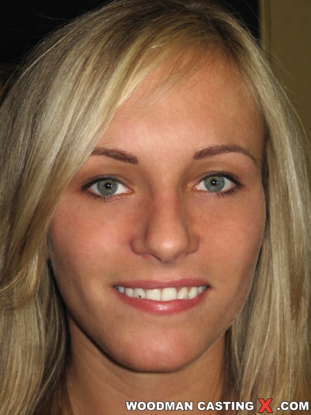 Smiling faces of hot blondes can turn you on - XXXonXXX - Pic 5