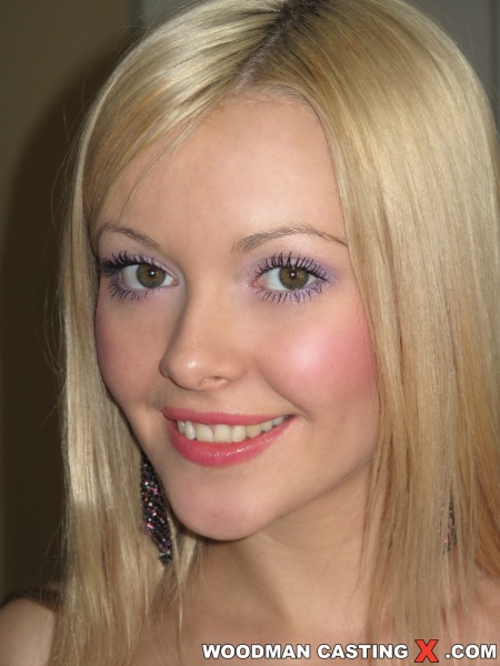 Smiling faces of hot blondes can turn you on - XXXonXXX - Pic 8