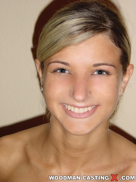 Wild blonde chicks having their first photo session - XXXonXXX - Pic 4