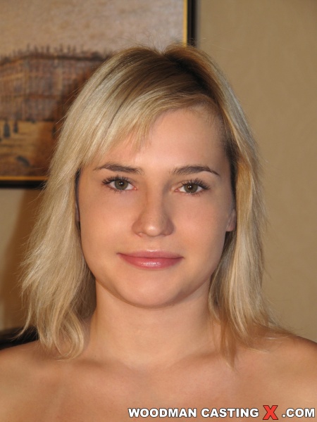 Wild blonde chicks having their first photo session - XXXonXXX - Pic 7