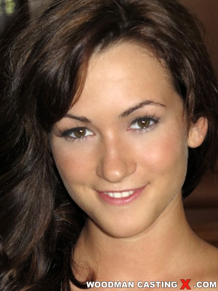 Hot close-ups of sexy brunette girls' faces posing on cam - XXXonXXX - Pic 9