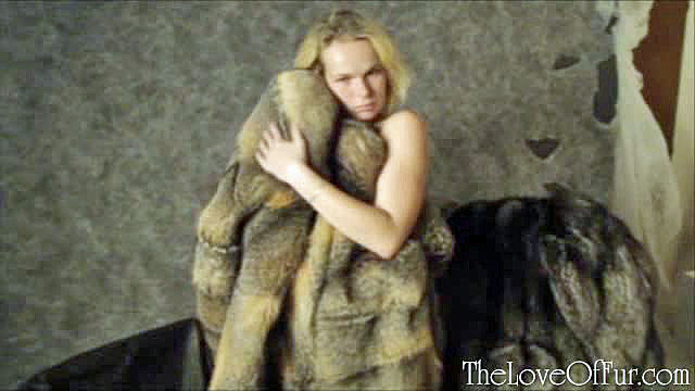 Nude blonde pin up trying on her new fur co - XXX Dessert - Picture 2