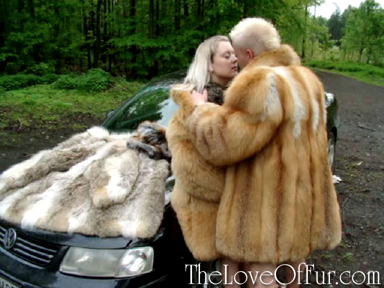 Horny dude in a fox fur coat drilling hard  - XXX Dessert - Picture 1