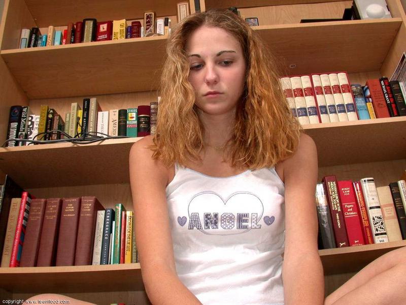 Teen girl with curly hair and hairy twat - XXXonXXX - Pic 4