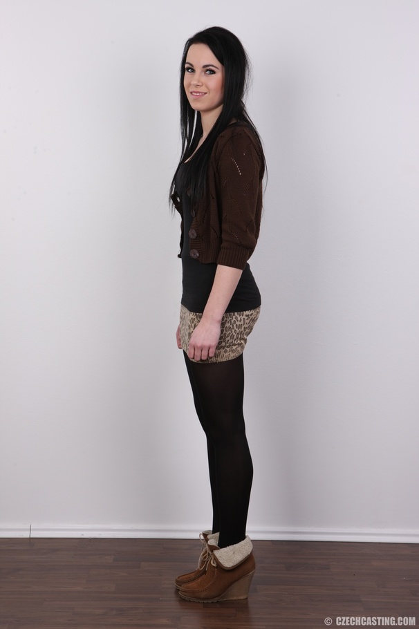 Sexy black hair damsel with soft eyes, cute - XXX Dessert - Picture 3