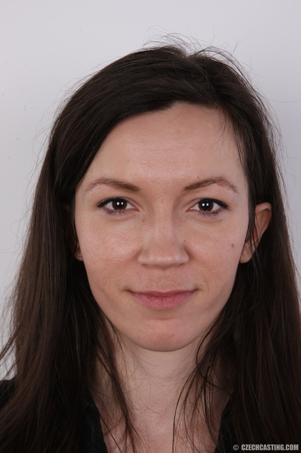 Black hair slender chick strips to show hot - XXX Dessert - Picture 1