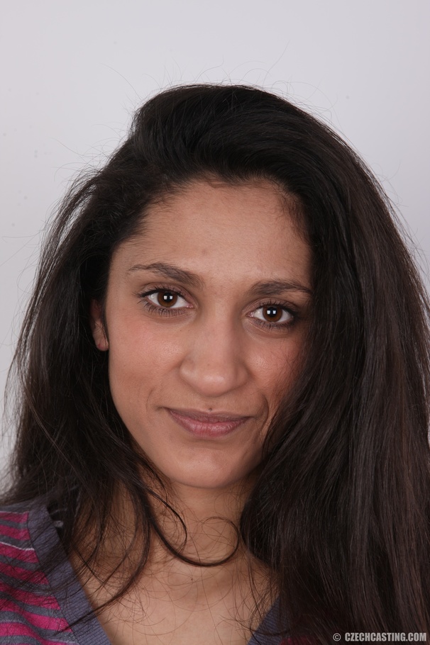 Experienced black hair seductress shows hot - XXX Dessert - Picture 1