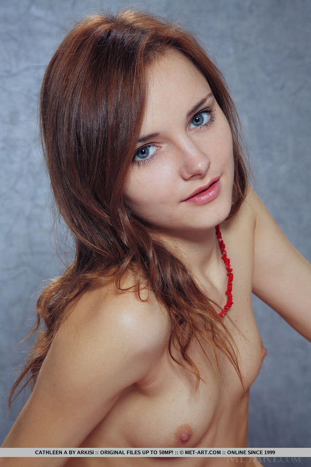 Sexy cutie flashes her delicious young puss - XXX Dessert - Picture 18