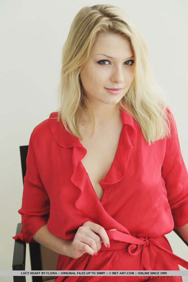 Cute radiant blonde takes off her dress and - XXX Dessert - Picture 1