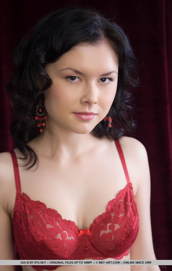 Attractive young Asian in red lingerie expo - XXX Dessert - Picture 1