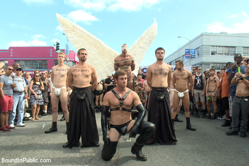 Public defilement as gay cock sucker gets d - XXX Dessert - Picture 1