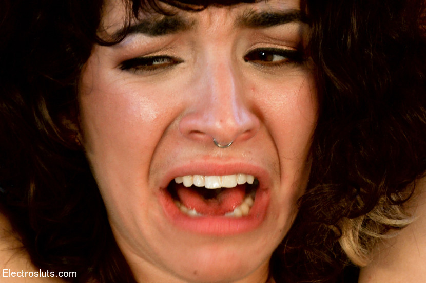 Hairy pussy chick gets wired up, zapped, ma - XXX Dessert - Picture 13