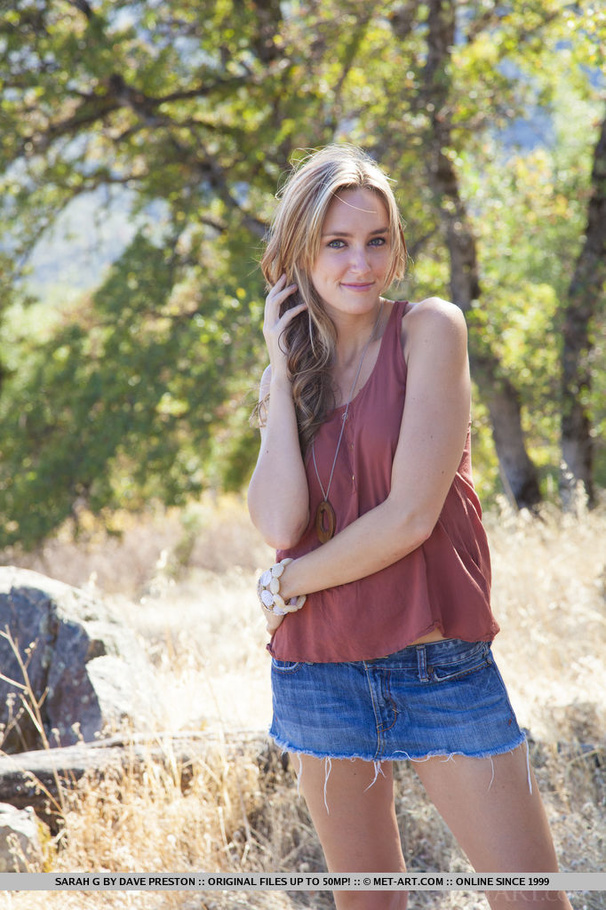 Hot blonde European chick loves going nude  - XXX Dessert - Picture 2