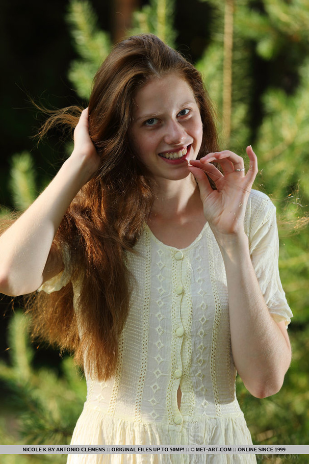 Young, natural redhead takes off her dress  - XXX Dessert - Picture 1