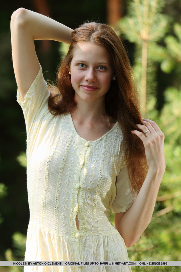 Young, natural redhead takes off her dress  - XXX Dessert - Picture 3