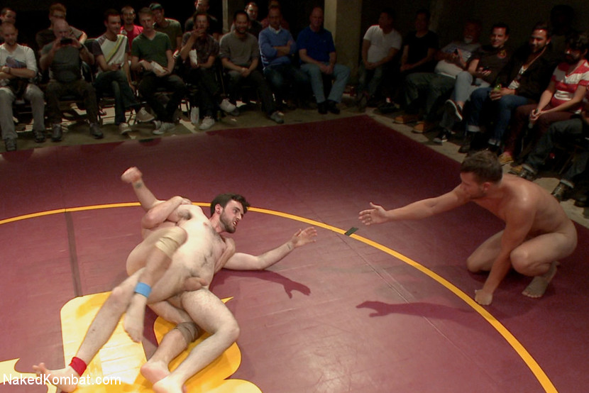 Four hot studs wrestling with sweaty bodies - XXX Dessert - Picture 9