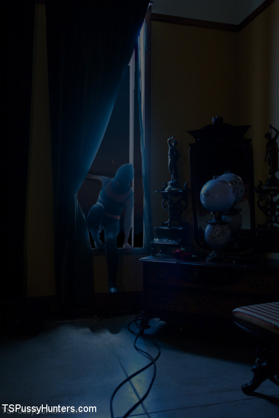 Tranny with cute tits spills cum on sexy ch - XXX Dessert - Picture 1