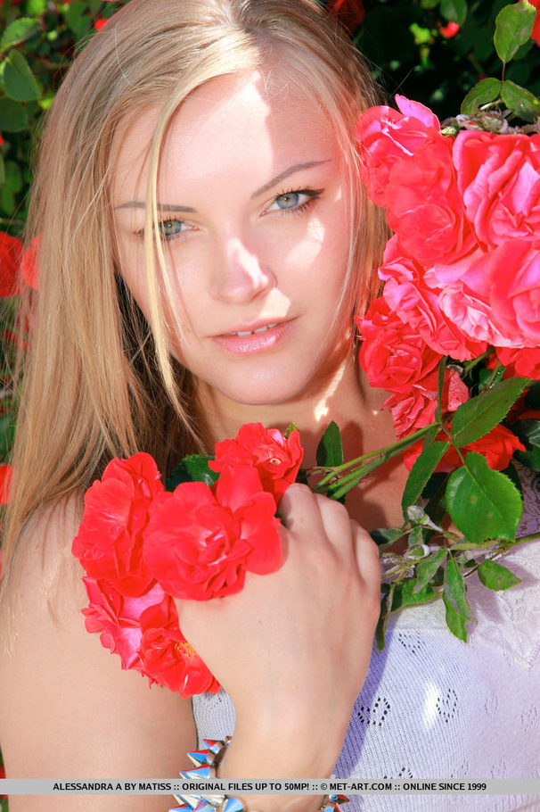Cute, busty blonde reveals her delicious cu - XXX Dessert - Picture 1