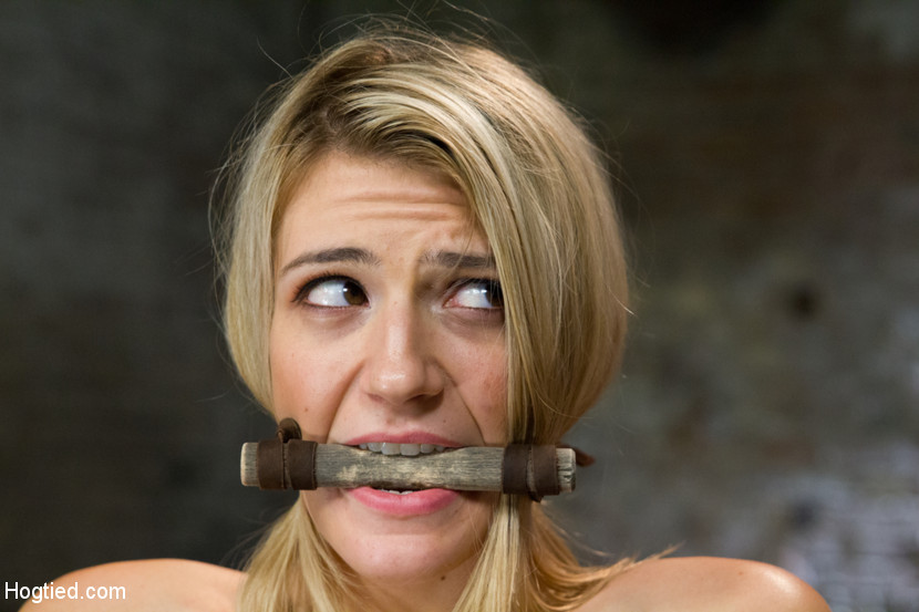 Sexy athletic chick gets tied, hung and gag - XXX Dessert - Picture 7